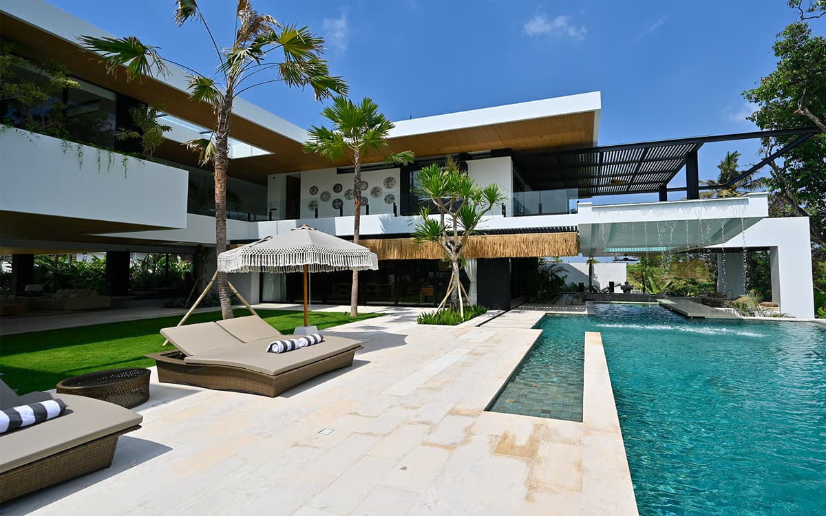 Villa Nica Canggu ❤️ 6br (Best Price 2026) — private villa in Canggu, Bali